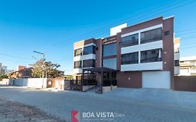 Aluguel Apartamento Studio 20 para 4 pessoas Bombas SC